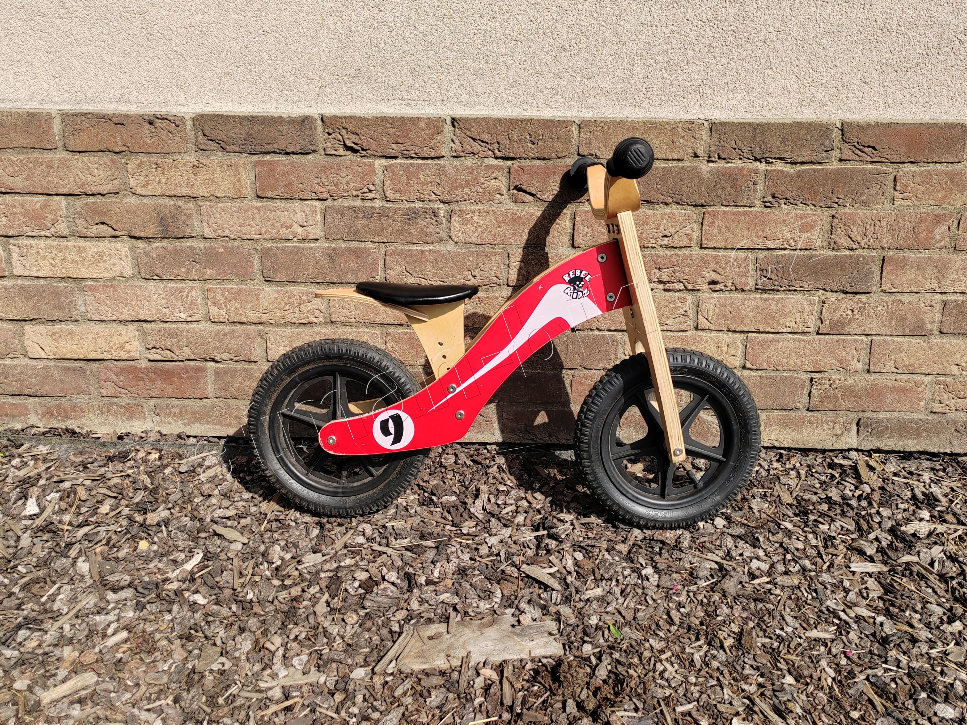 Dřevěné odrážedlo rebel Kidz bazar